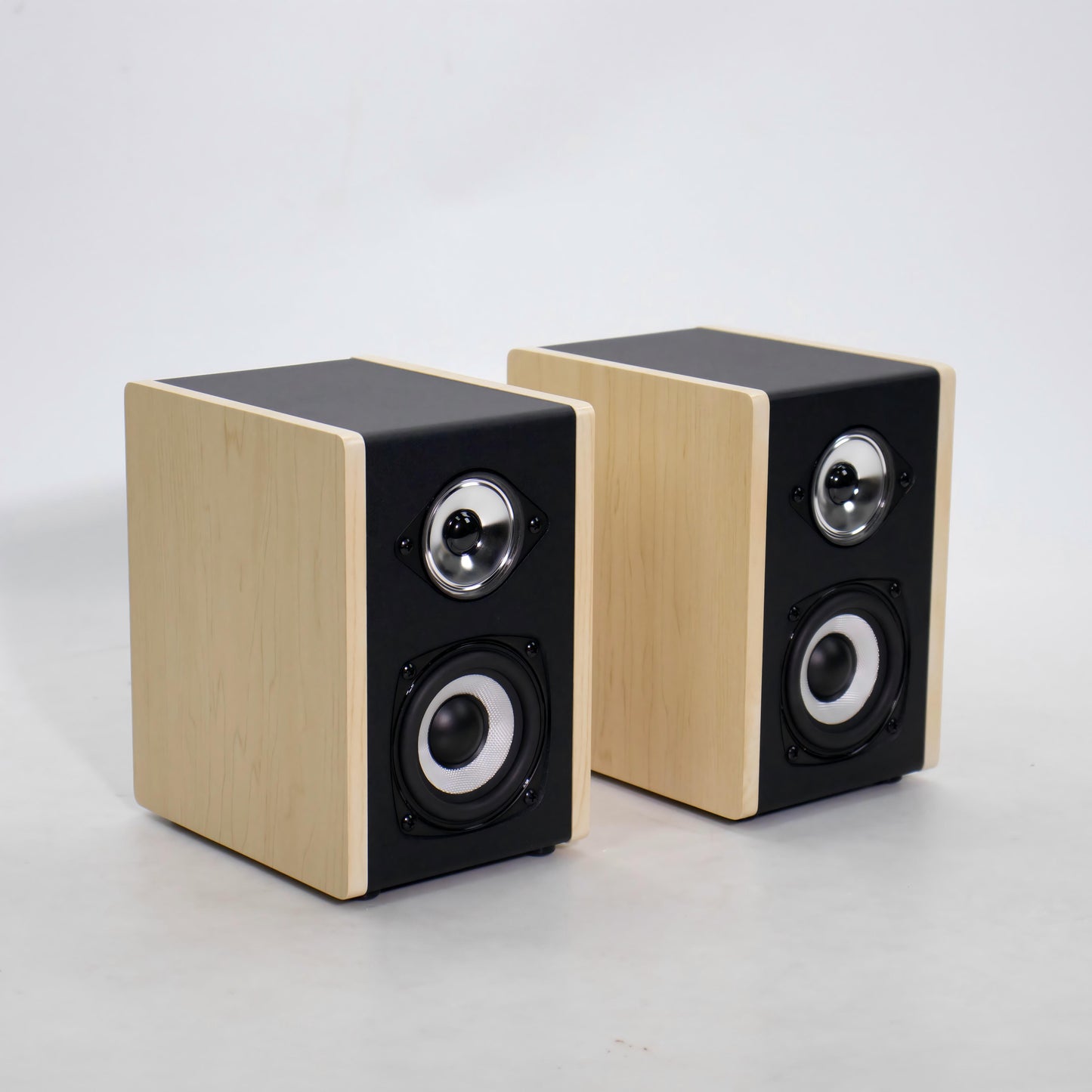 TR117 Bluetooth Turntable with External Stereo Speakers