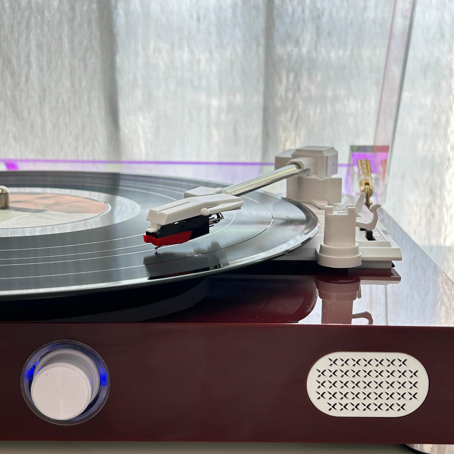 Dcolorful 211 | Designer Piano Lacquer Vinyl Record Player with Built-in Bluetooth Hi-Fi Speakers