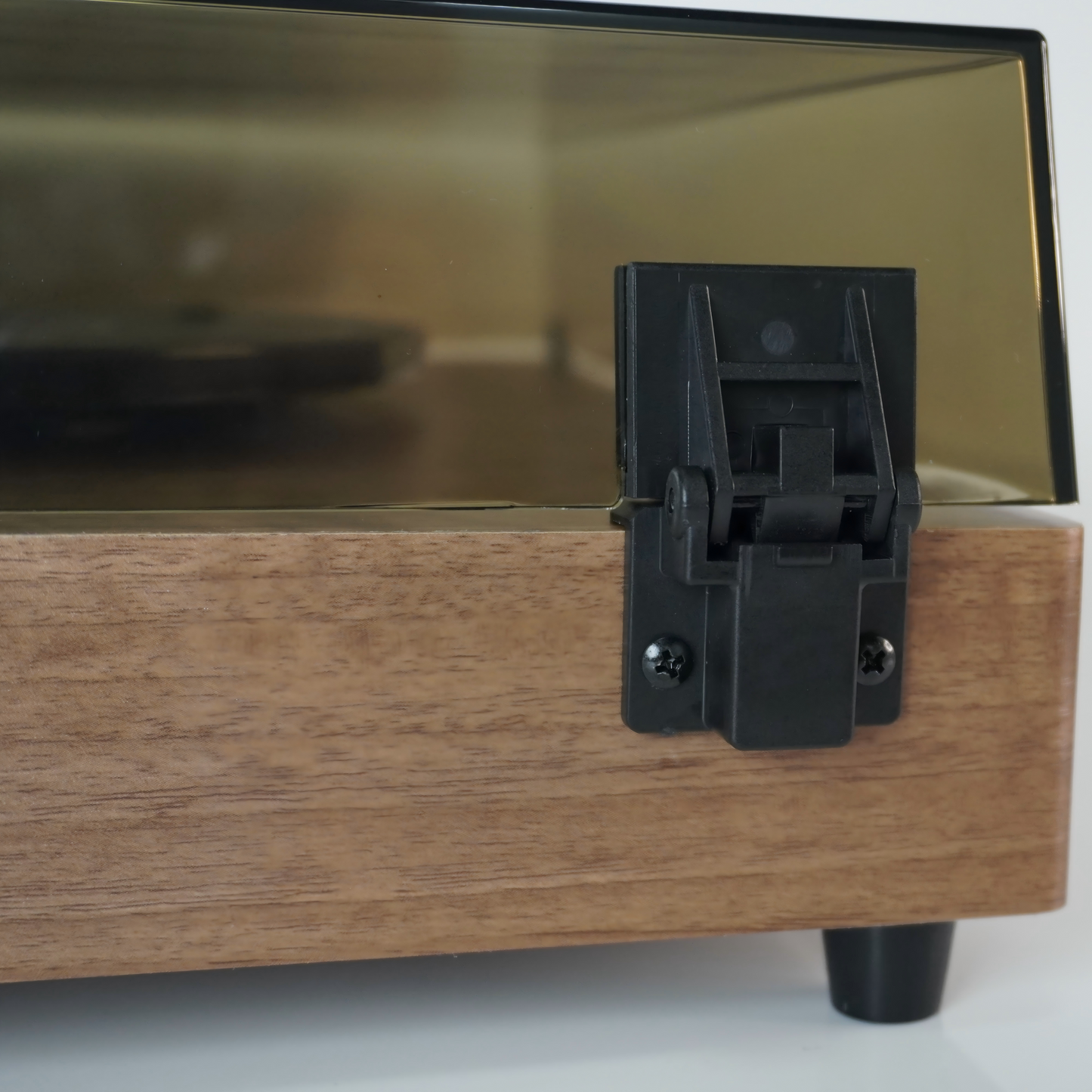 TR-L50 Vintage Turntable | Classic Vinyl Record Player with Twin Integrated Stereo Speakers
