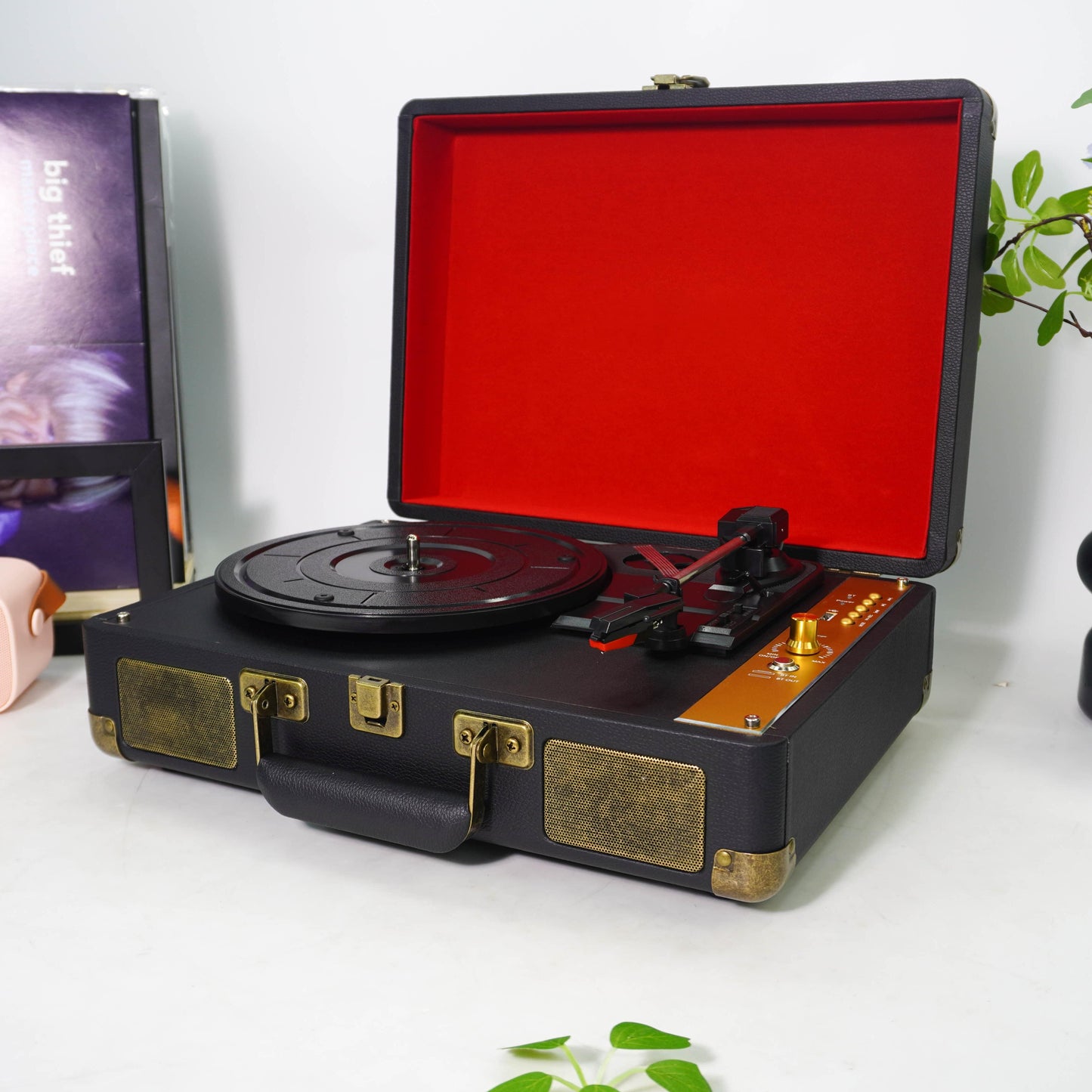 TR103-BT Retro Suitcase Style Portable Turntable