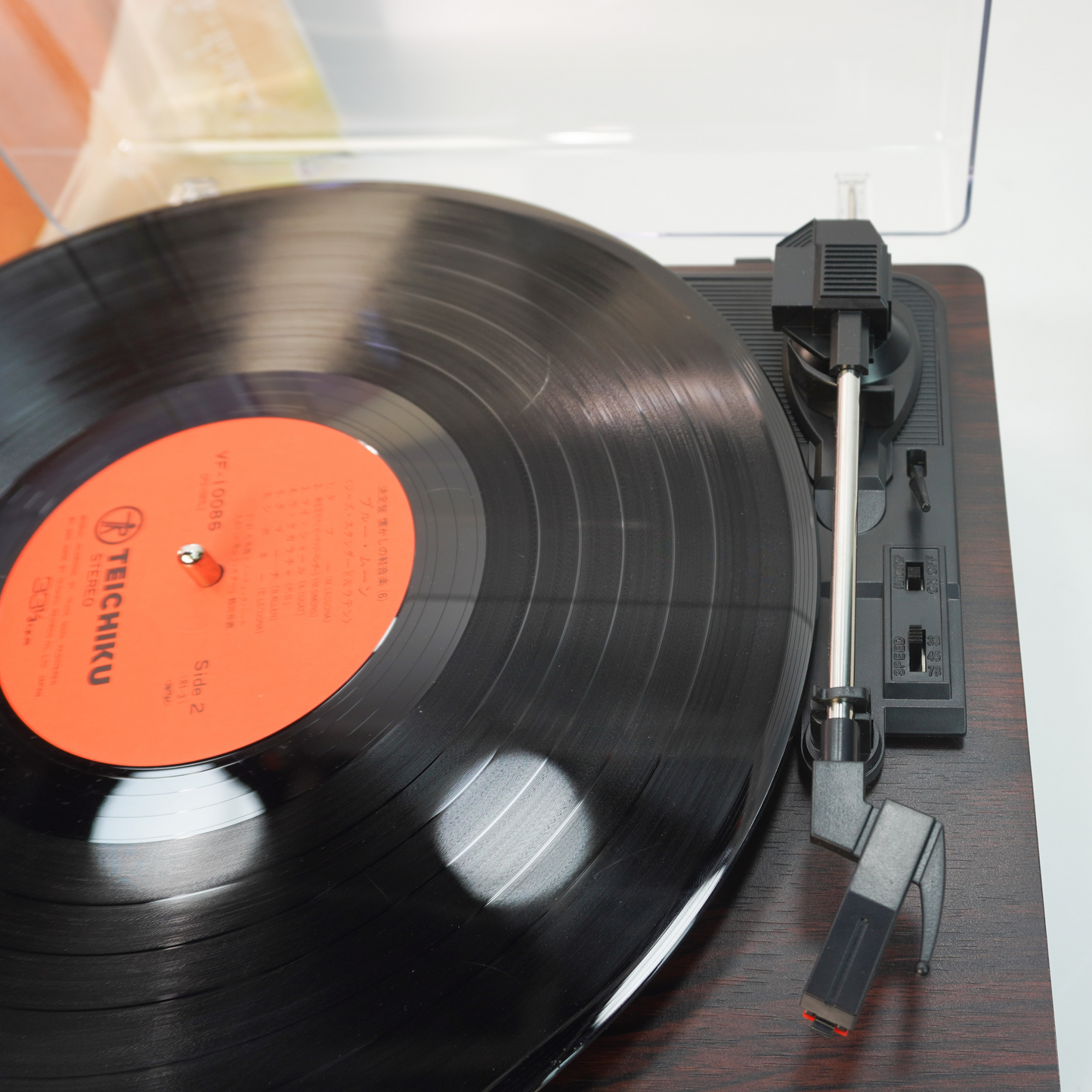 TR108 Ruby Stylus Bluetooth Vinyl Record Player