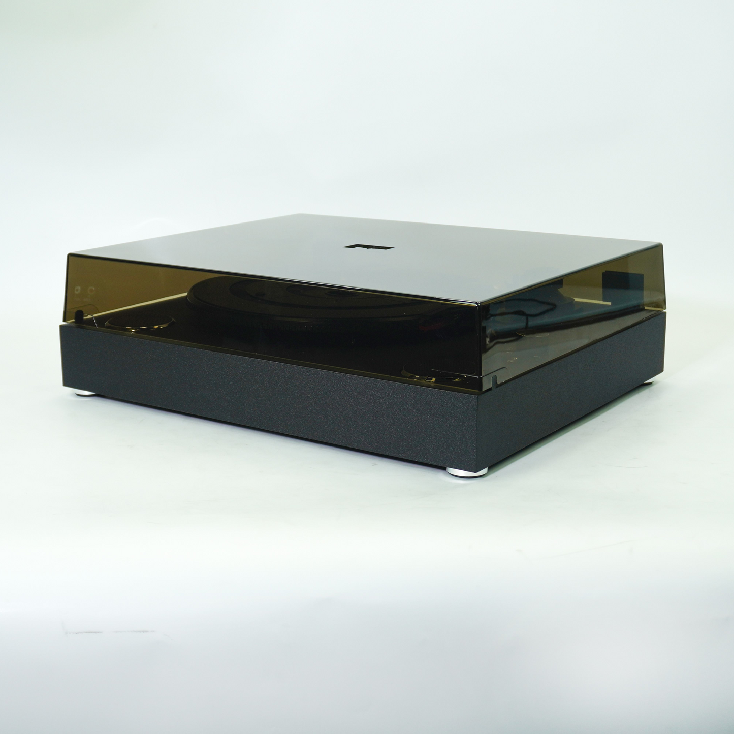 TR113 Vintage Hi-Fi Belt-Drive Turntable with Built-in Stereo Speakers